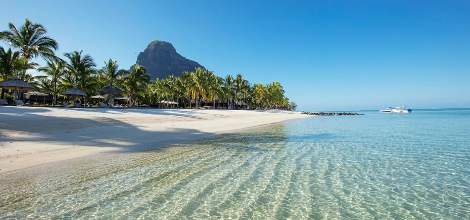 Avila Travel Mauritius beach