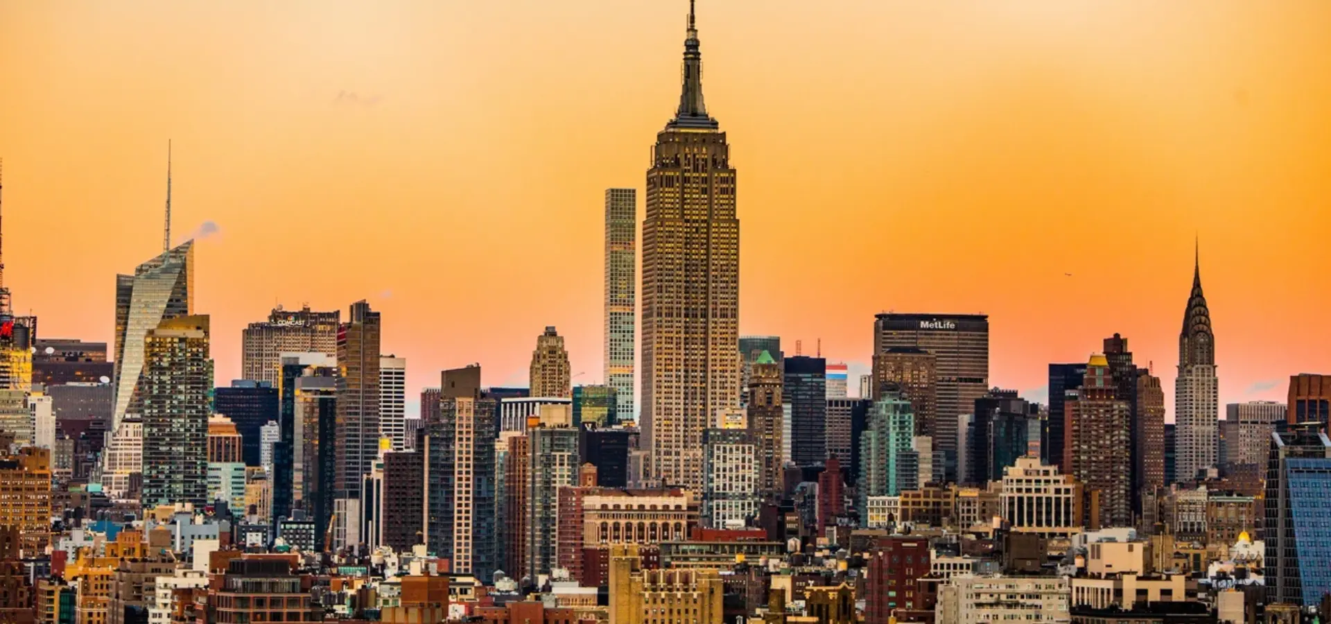 Avila Travel United States New York City by night