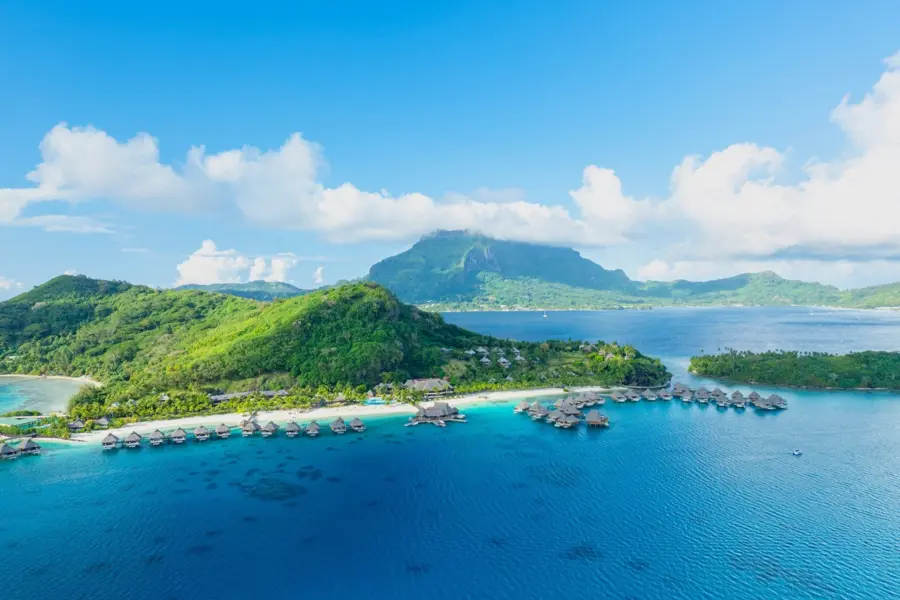 P2 Bora Bora Island Copyright