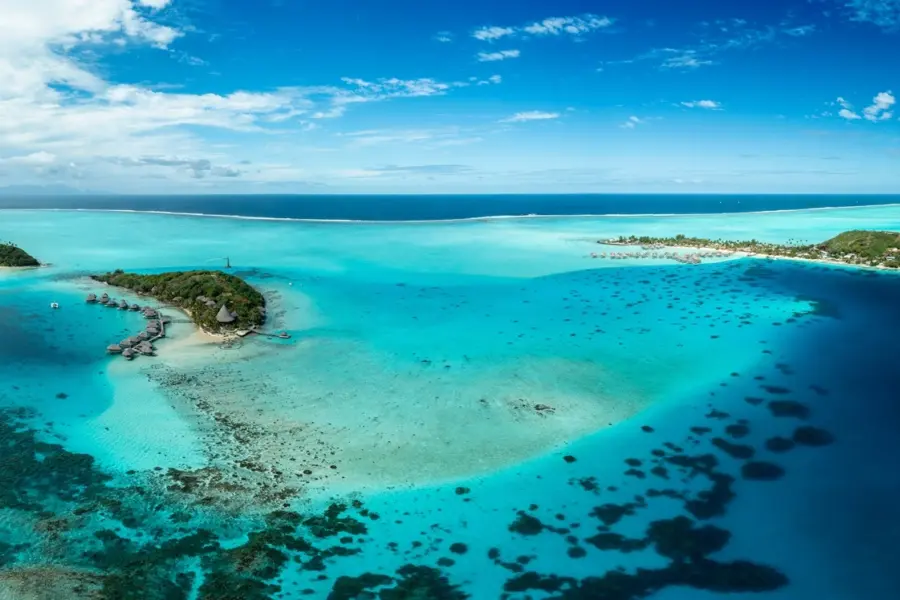 Avila Travel French Polynesia Bora Bora blue-green ocean