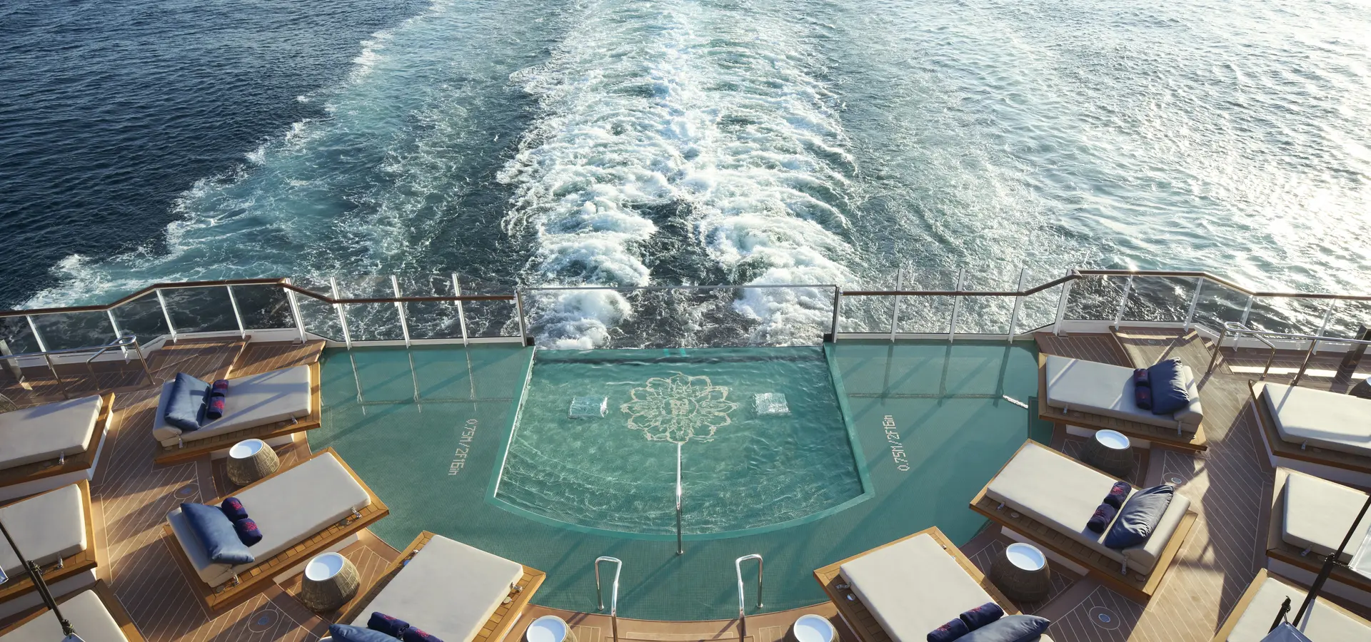 Avila Travel cruises EXPLORA I ASTERN POOL 01