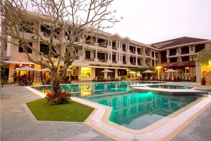 Swimming pool 21