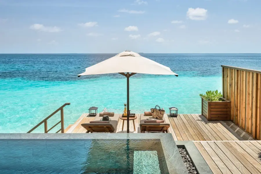 Joali water villa 2 e1569662904572 1600x900