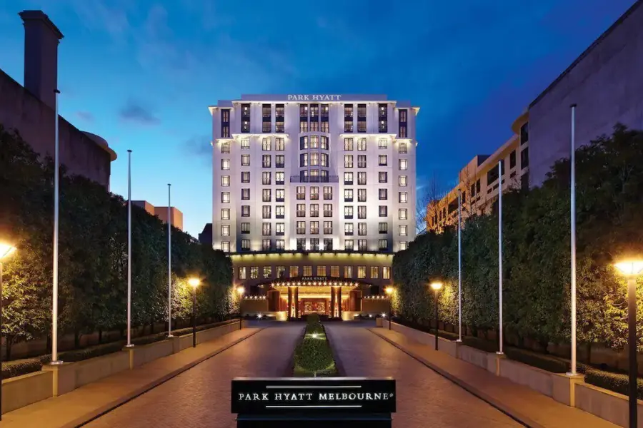 Park hyatt melbourne p368 melbourne facade 16x9