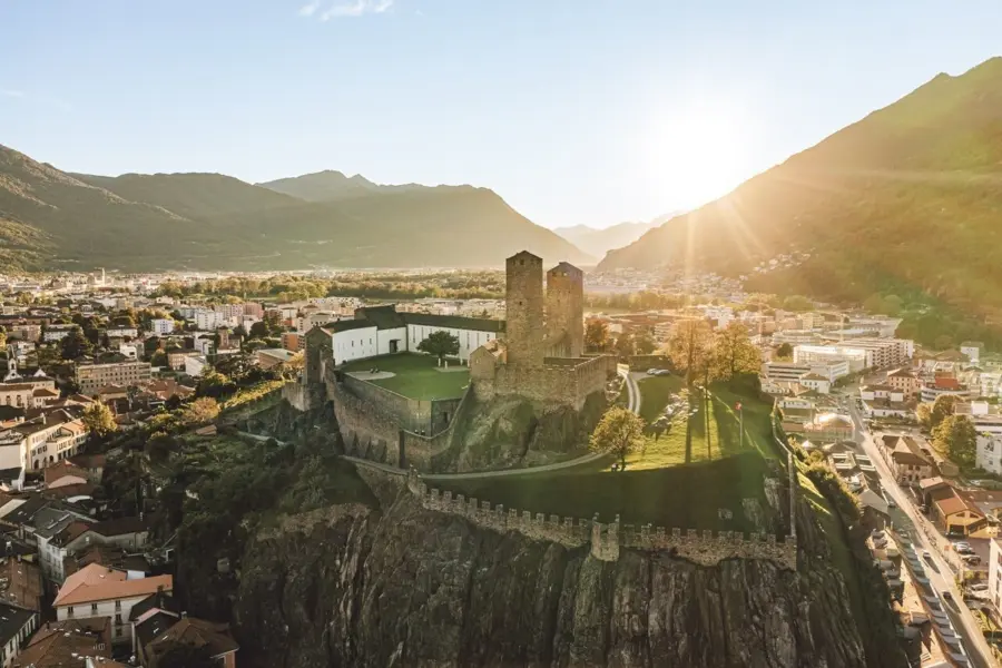 Switzerland tourismst3x2bellinzona castelgrande70290