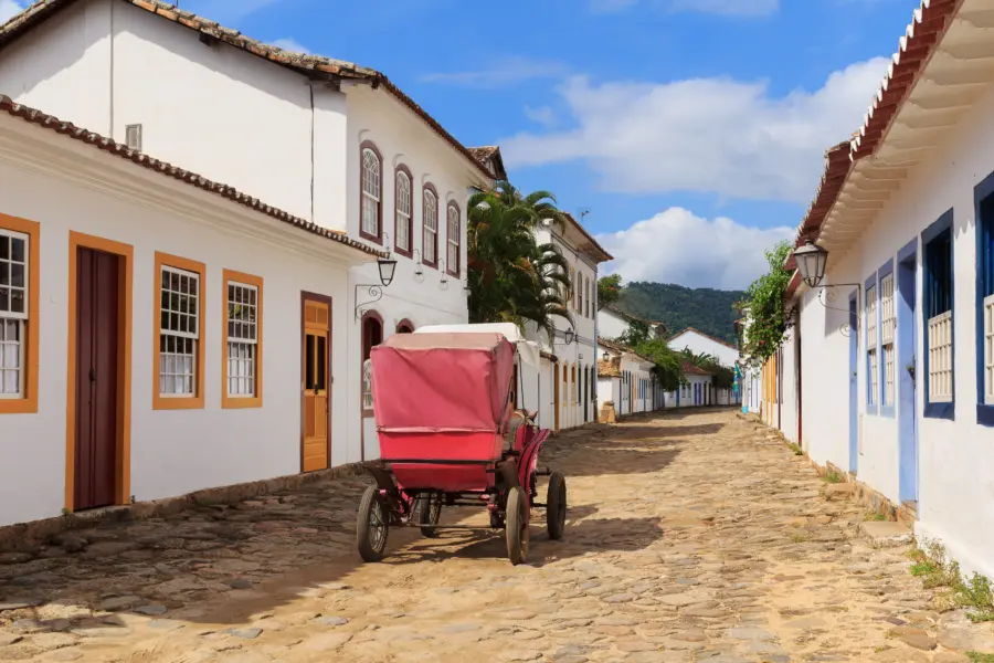 Colonial street