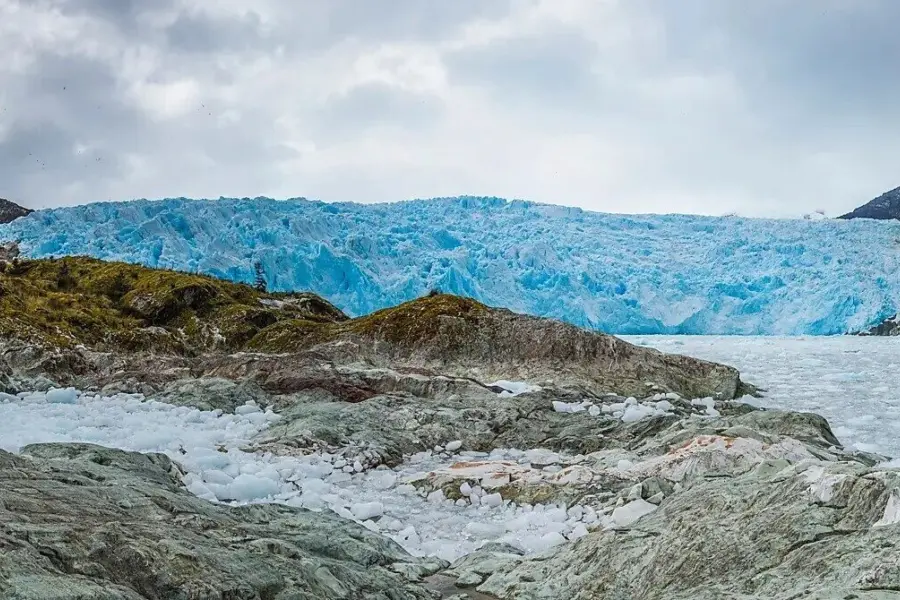 El Brujo Glacier