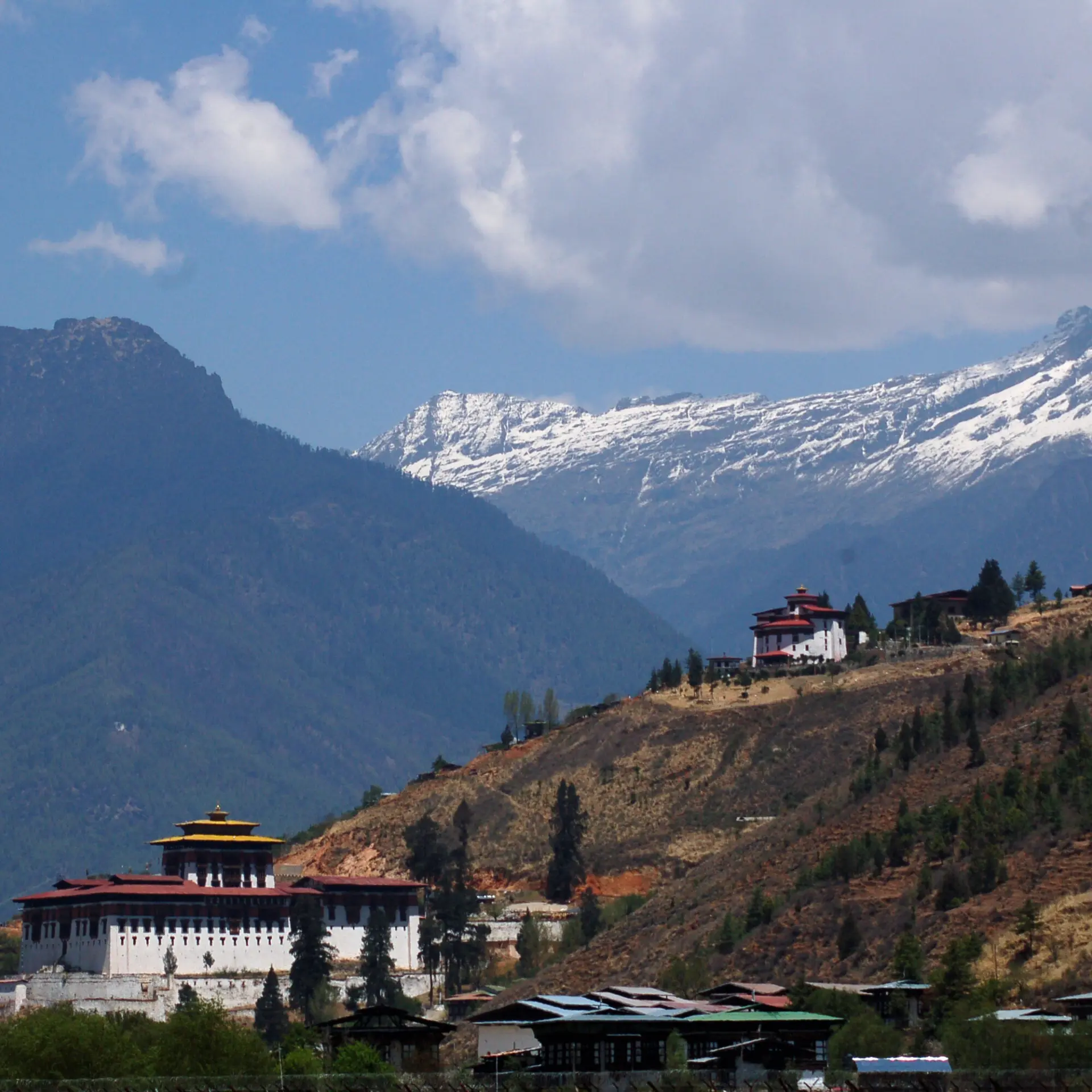 Paro dzong and watchtower