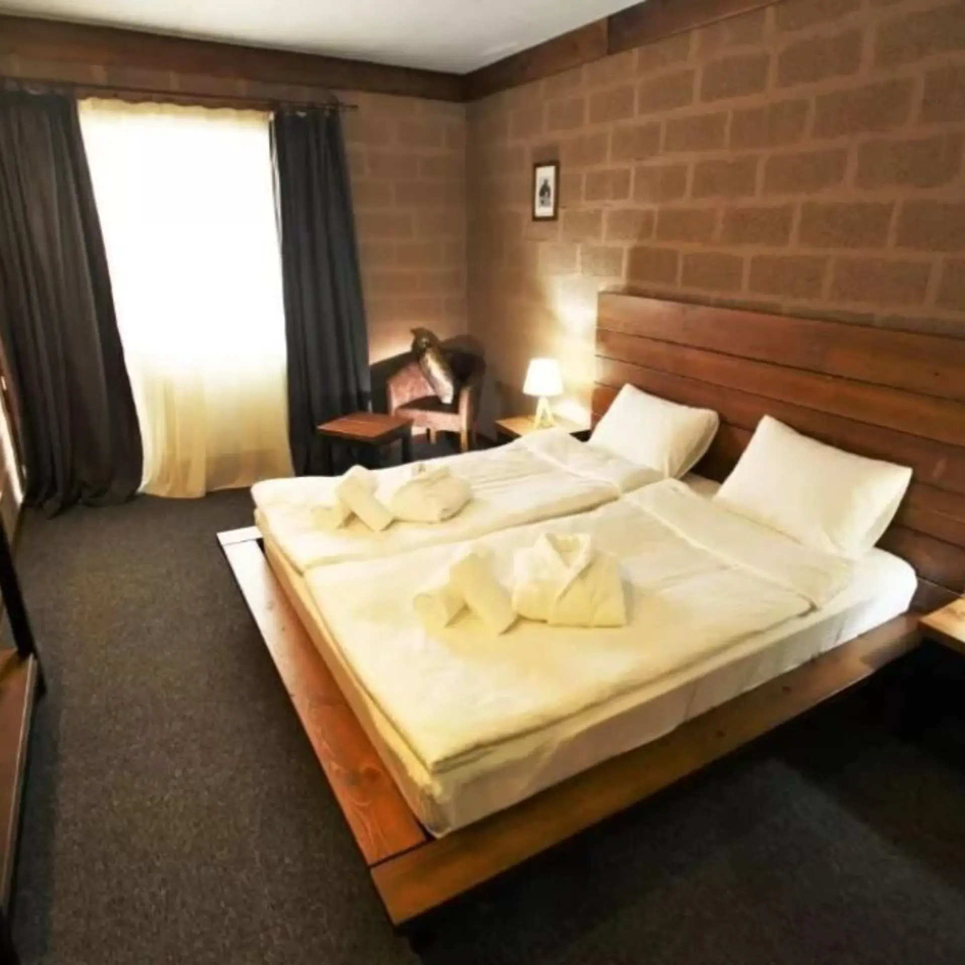 Rooms1