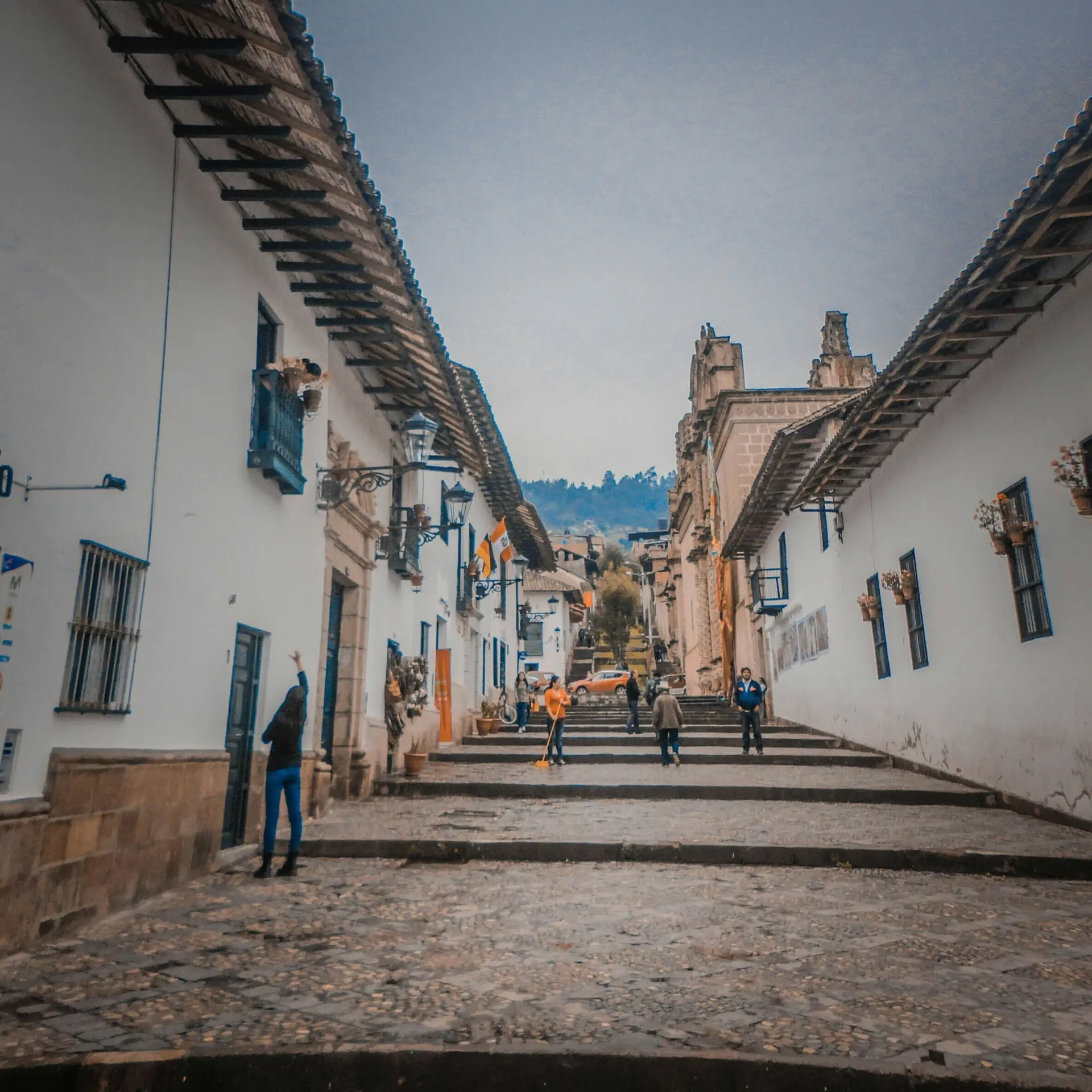 Miguel Marquina ad 1d9en9ik Unsplash