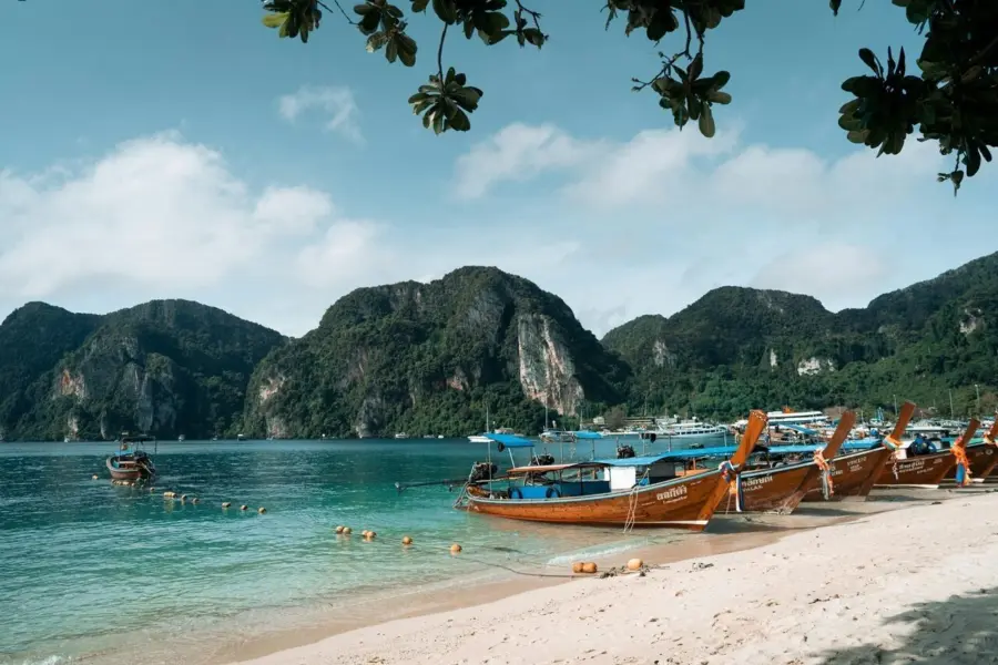 Avila travel thailand ko phi phi traditional boats