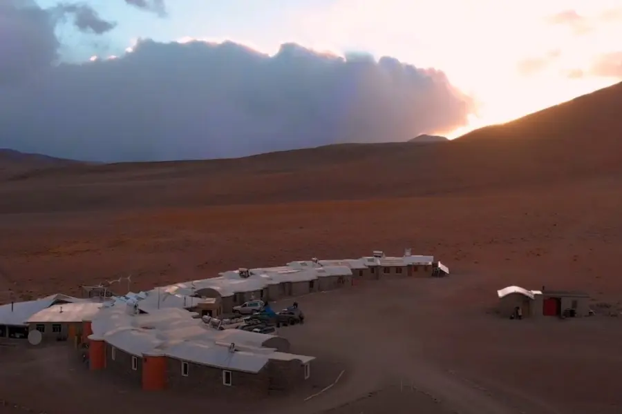 Screen shot6 8 2025151852desierto taykahoteles com
